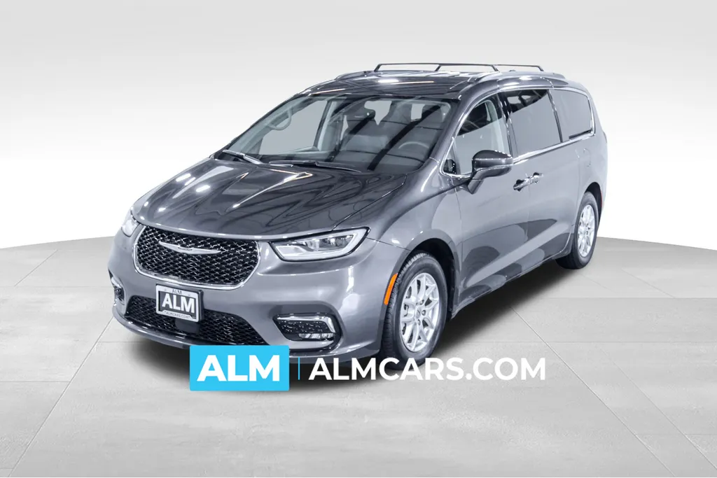 2022 Chrysler Pacifica Touring L for sale in Union City, GA