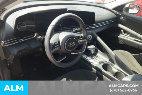 More photos of 2024 Hyundai Elantra SEL at ALM Kia South, GA