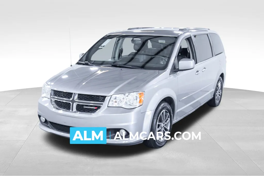 2017 Dodge Grand Caravan SXT for sale in Union City, GA
