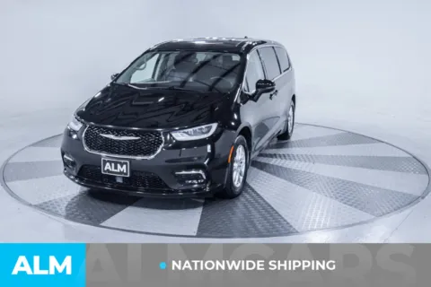 Photos of 2023 Chrysler Pacifica Touring L for sale in Union City, GA at ALM Kia South