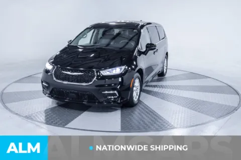 Photos of 2024 Chrysler Pacifica Touring L for sale in Union City, GA at ALM Kia South