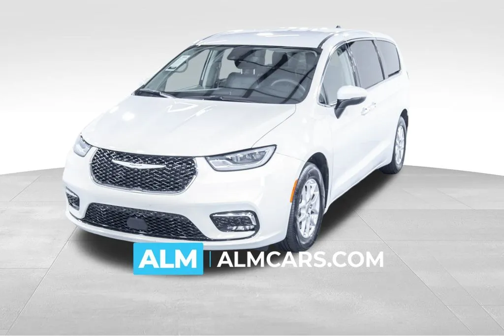 2023 Chrysler Pacifica Touring L for sale in Union City, GA