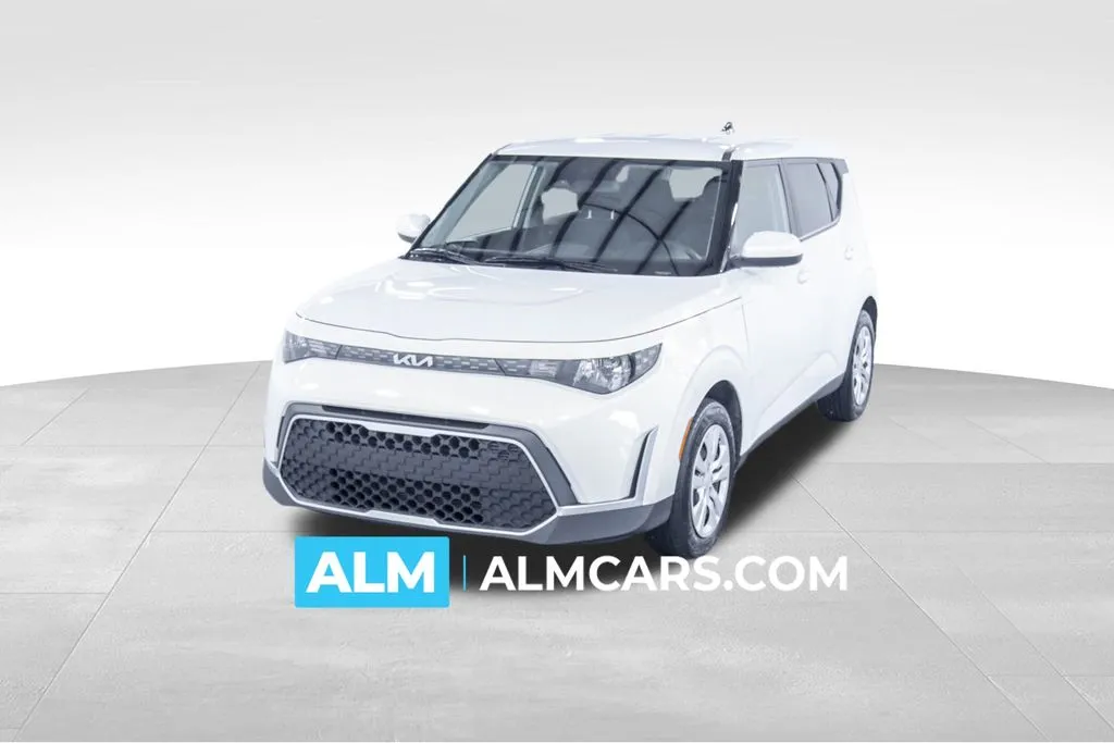 White 2024 Kia Soul LX for sale in Union City, GA