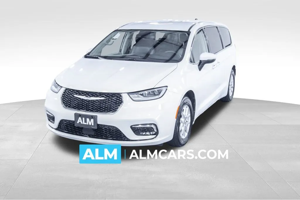 2023 Chrysler Pacifica Touring L for sale in Union City, GA