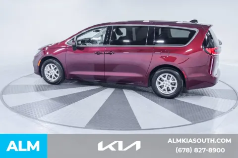 More photos of 2023 Chrysler Pacifica Touring L at ALM Kia South, GA