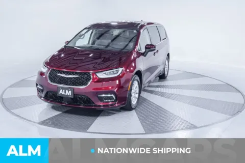 Photos of 2023 Chrysler Pacifica Touring L for sale in Union City, GA at ALM Kia South