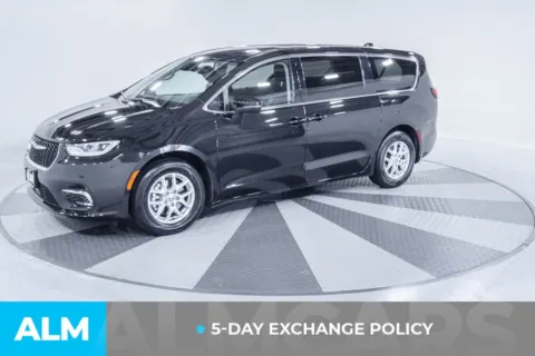 Another view of 2023 Chrysler Pacifica Touring L for sale in Union City, GA at ALM Kia South