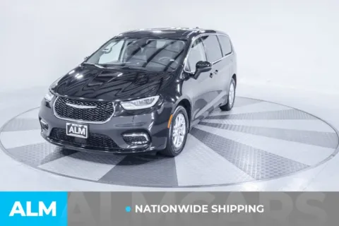 Photos of 2023 Chrysler Pacifica Touring L for sale in Union City, GA at ALM Kia South