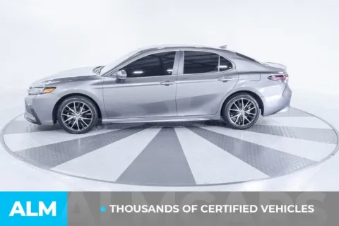 More photos of 2023 Toyota Camry SE at ALM Kia South, GA