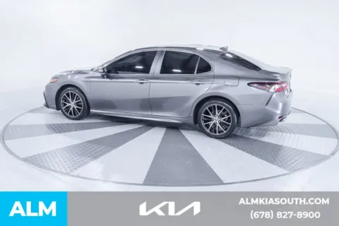 More photos of 2023 Toyota Camry SE at ALM Kia South, GA