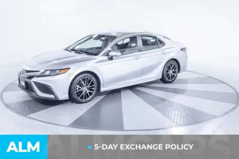 Another view of 2022 Toyota Camry Hybrid SE for sale in Union City, GA at ALM Kia South