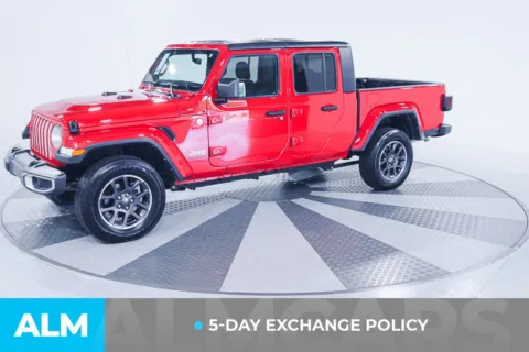 More photos of 2023 Jeep Gladiator Overland at ALM Kia South, GA