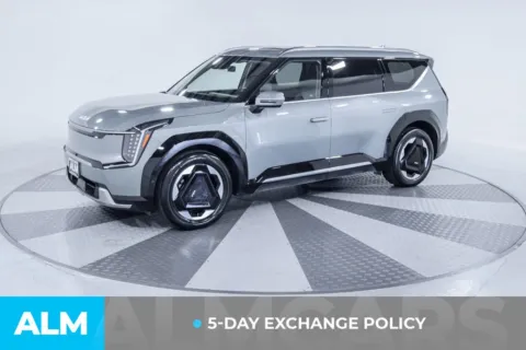 More photos of 2024 Kia EV9 Land at ALM Kia South, GA