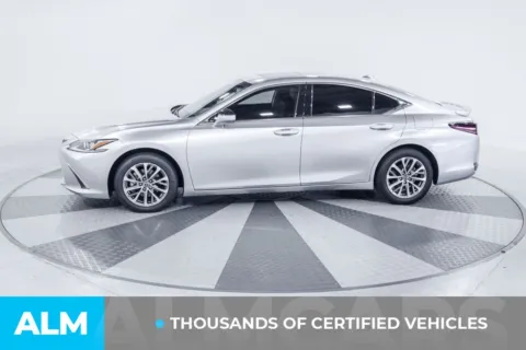 More photos of 2022 Lexus ES 300h at ALM Kia South, GA