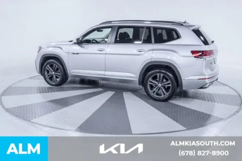 More photos of 2021 Volkswagen Atlas 3.6L V6 SE w/Technology R-Line at ALM Kia South, GA