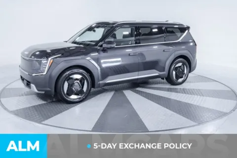 More photos of 2024 Kia EV9 Wind at ALM Kia South, GA