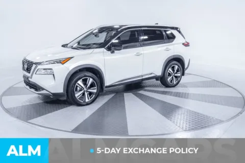 More photos of 2021 Nissan Rogue Platinum at ALM Kia South, GA