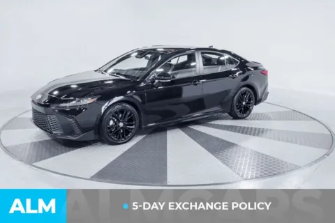 More photos of 2025 Toyota Camry SE at ALM Kia South, GA