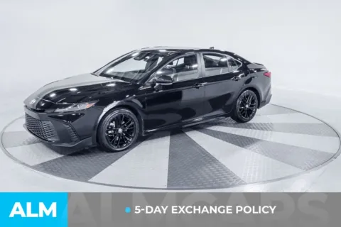 More photos of 2025 Toyota Camry SE at ALM Kia South, GA