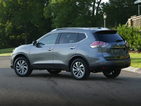Silver 2015 Nissan Rogue S for sale in Union City, GA