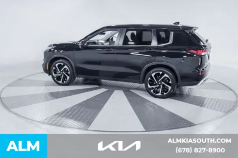 More photos of 2024 Mitsubishi Outlander SE at ALM Kia South, GA