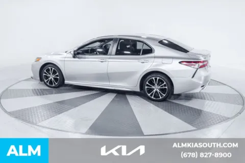 More photos of 2018 Toyota Camry LE at ALM Kia South, GA