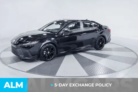 More photos of 2025 Toyota Camry SE at ALM Kia South, GA