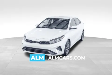 White 2024 Kia Forte LXS for sale in Union City, GA