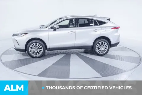 More photos of 2022 Toyota Venza XLE at ALM Kia South, GA