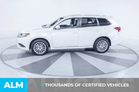 More photos of 2022 Mitsubishi Outlander PHEV SEL at ALM Kia South, GA