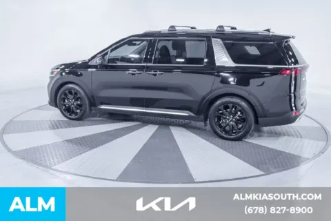 More photos of 2024 Kia Carnival SX at ALM Kia South, GA