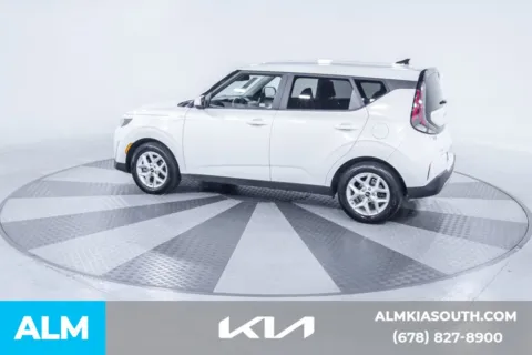 More photos of 2023 Kia Soul LX at ALM Kia South, GA