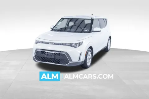 White 2023 Kia Soul LX for sale in Union City, GA