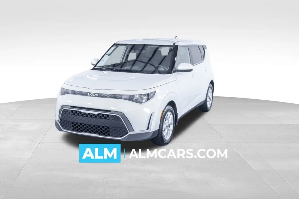 White 2025 Kia Soul LX for sale in Union City, GA