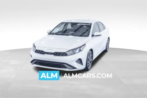 White 2024 Kia Forte LXS for sale in Union City, GA
