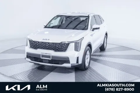 White 2024 Kia Sorento LX for sale in Union City, GA