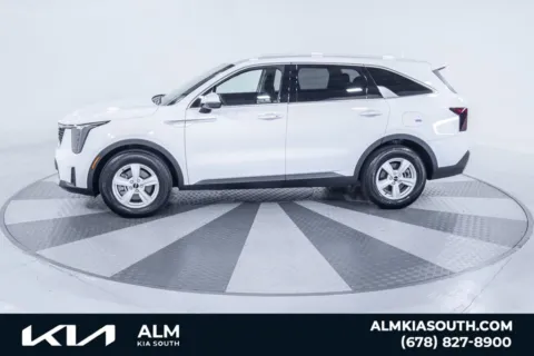 More photos of 2024 Kia Sorento LX at ALM Kia South, GA