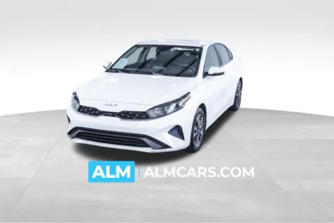 White 2024 Kia Forte LXS for sale in Union City, GA