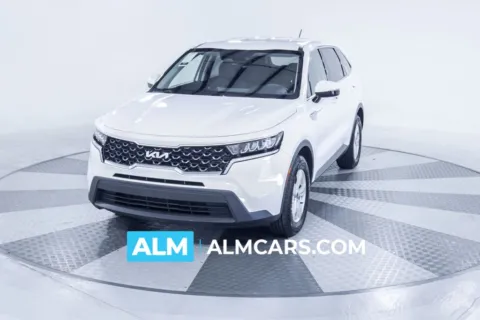 White 2023 Kia Sorento LX for sale in Union City, GA