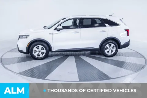 More photos of 2023 Kia Sorento LX at ALM Kia South, GA