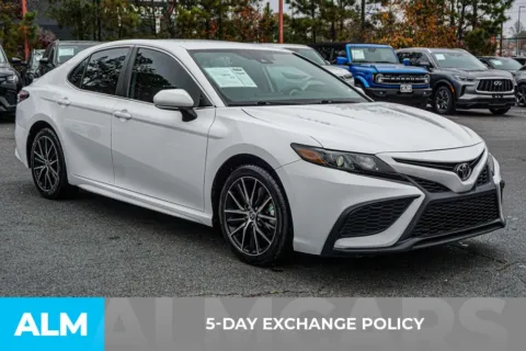 More photos of 2023 Toyota Camry SE at ALM Kennesaw, GA