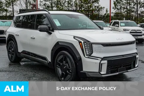 More photos of 2024 Kia EV9 GT-Line at ALM Kennesaw, GA