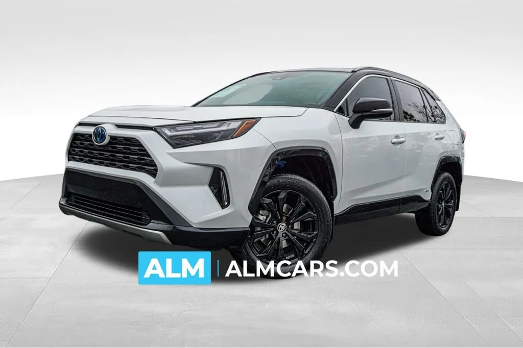 2024 Toyota RAV4 XSE's photo