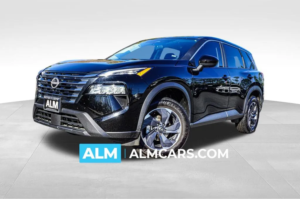2024 Nissan Rogue SV's photo
