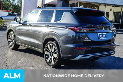 More photos of 2025 Mitsubishi Outlander SE at ALM Kennesaw, GA