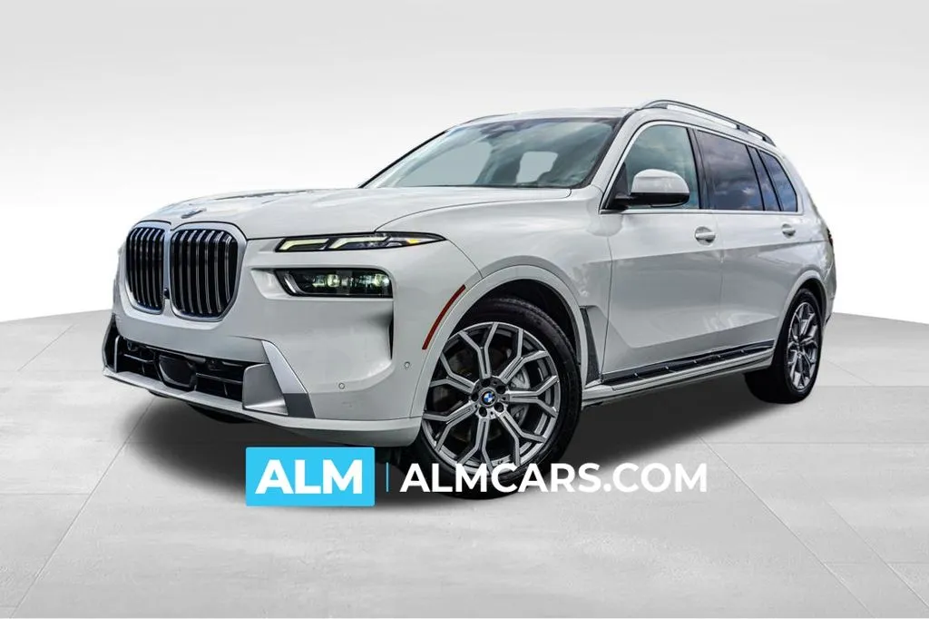 2025 BMW X7 40i's photo