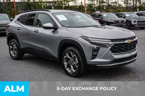 More photos of 2025 Chevrolet Trax LT at ALM Kennesaw, GA