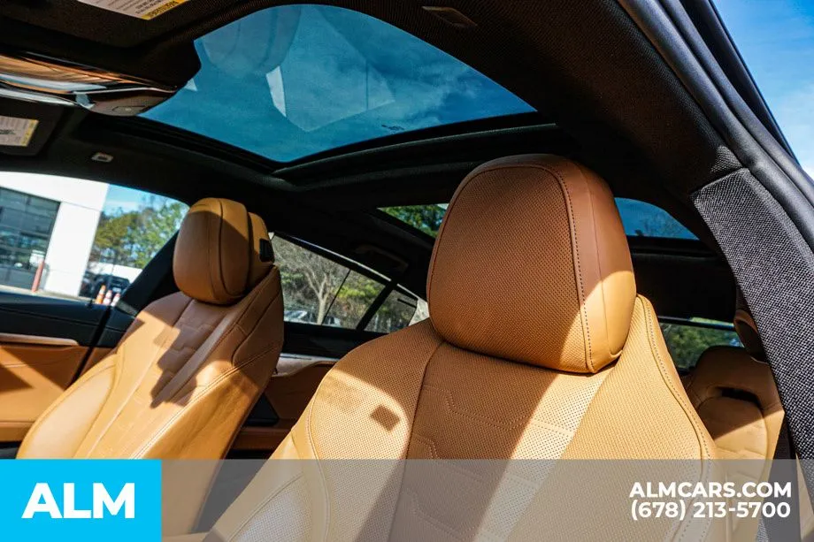 2024 BMW 8 Series 840i - Photo 18