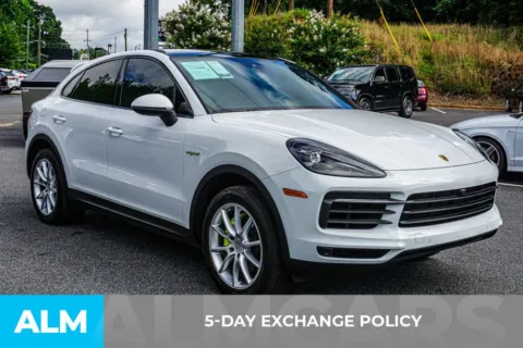More photos of 2023 Porsche Cayenne E-Hybrid Coupe at ALM Kennesaw, GA