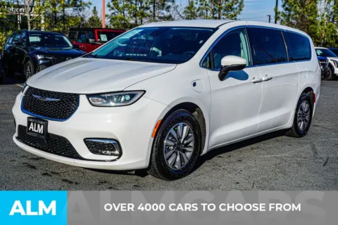 Photos of 2023 Chrysler Pacifica Hybrid Touring L for sale in Kennesaw, GA at ALM Kennesaw
